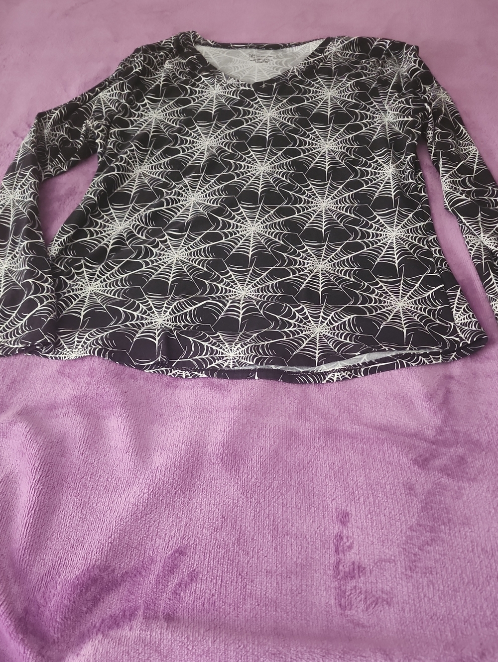 Black and White Spiderweb Long-Sleeve Women’s Top